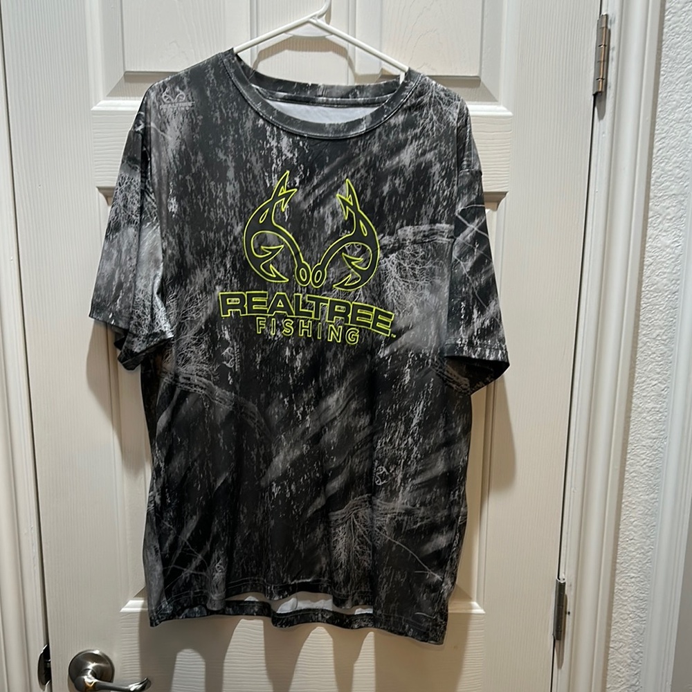 Realtree Fishing Graphic T-Shirt